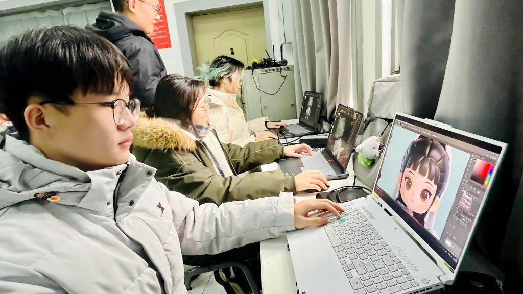 2银！艺术设计学院在2025一带一路暨金砖国家技能发展与技术创新大赛首届数字IP衍生品设计与制造赛项决赛中斩获佳绩